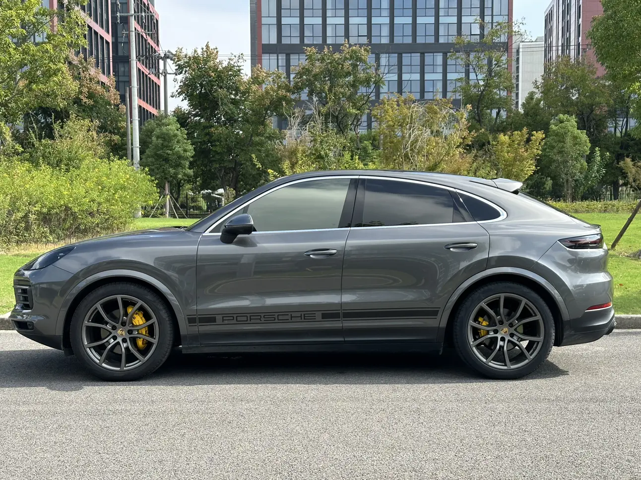 Porsche Cayenne Coupe