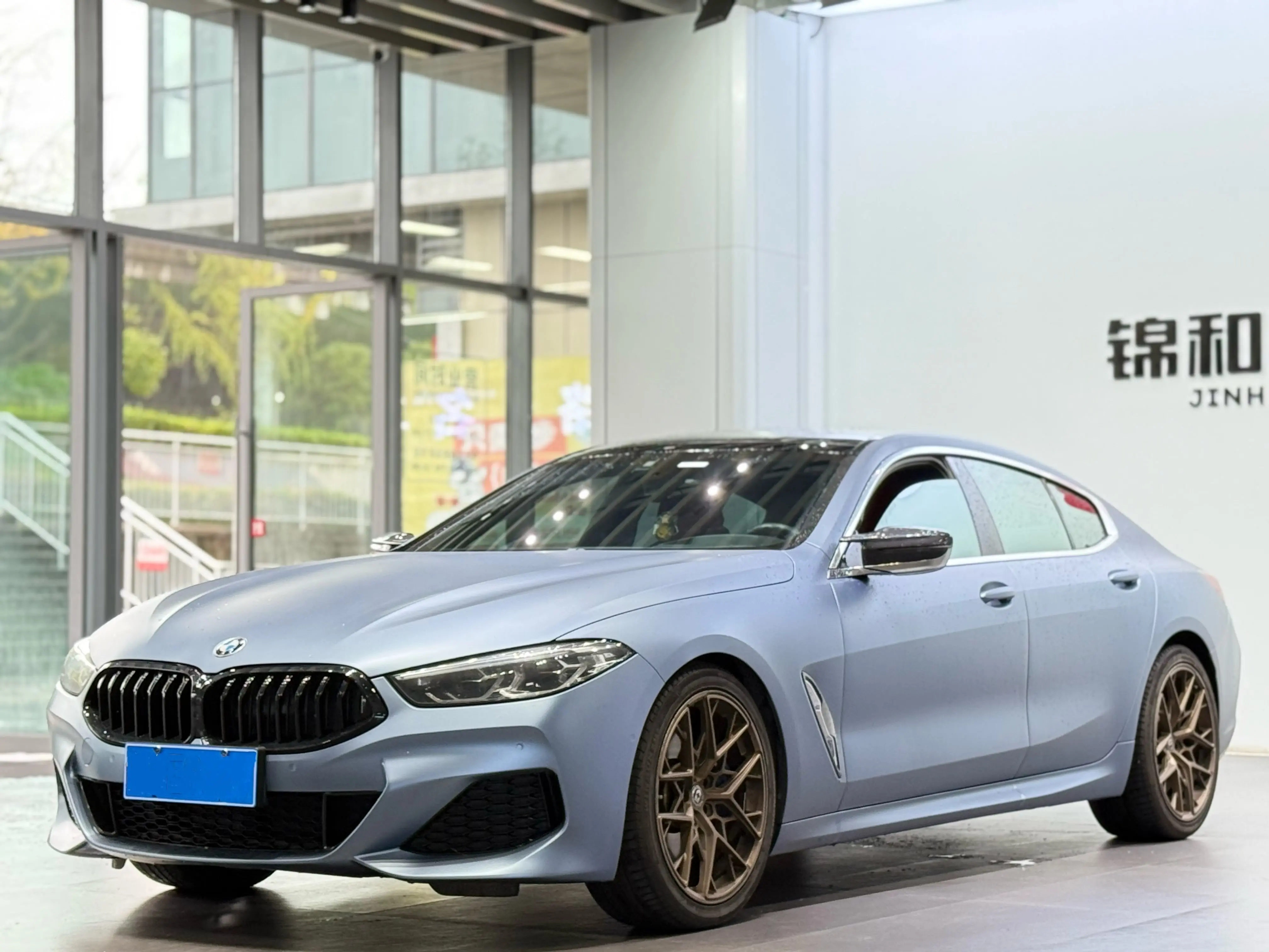 BMW 8 Series  из Китая