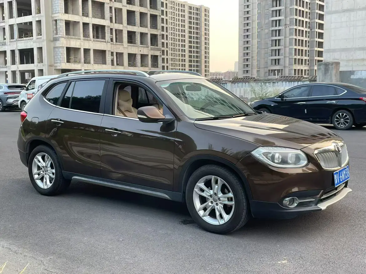 Brilliance Zhonghua V5