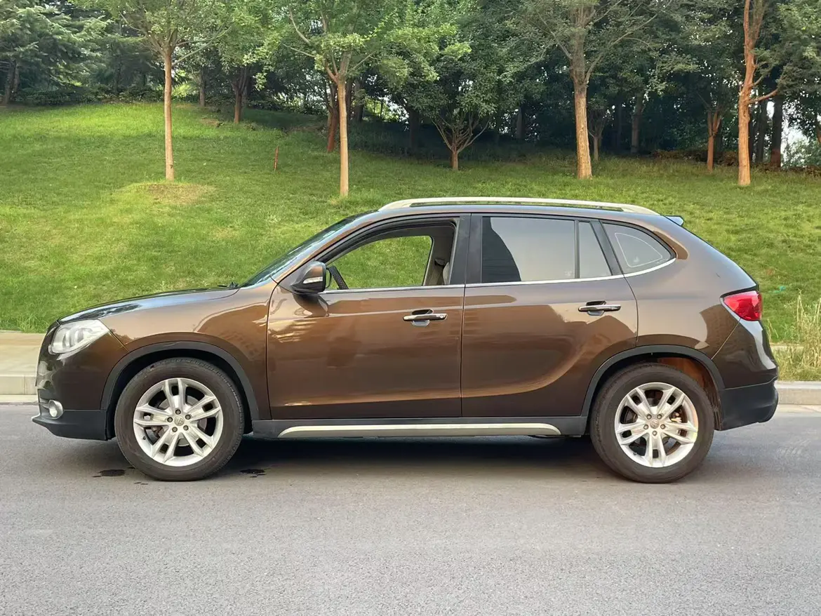 Brilliance Zhonghua V5