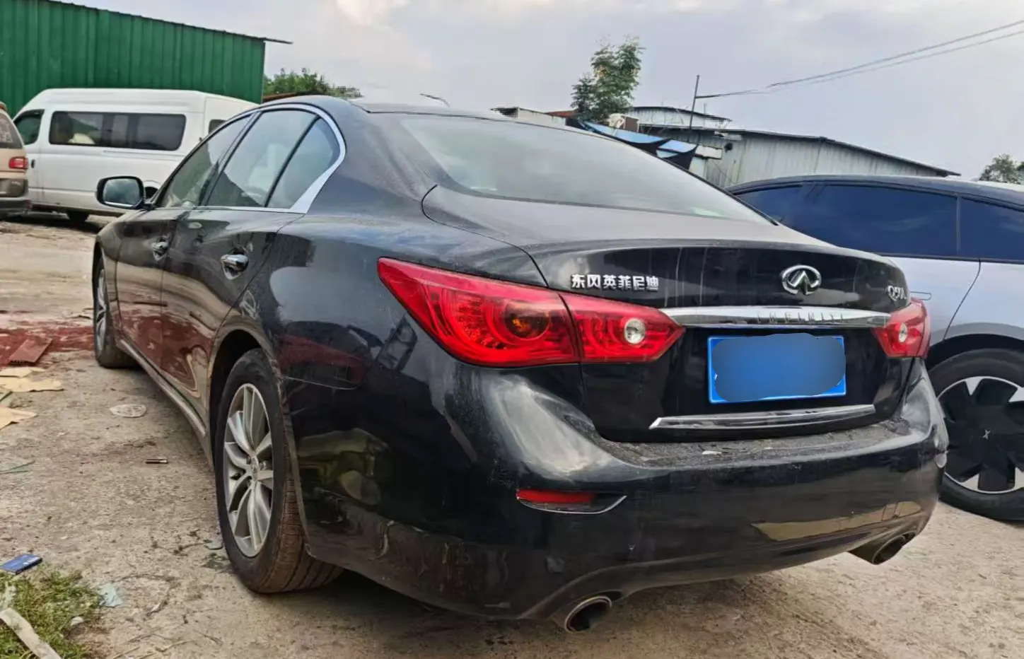 Infiniti Q50L