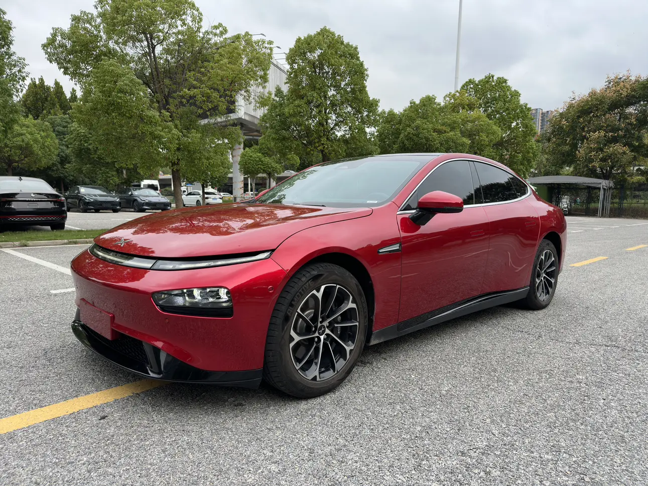 Xpeng P7  из Китая