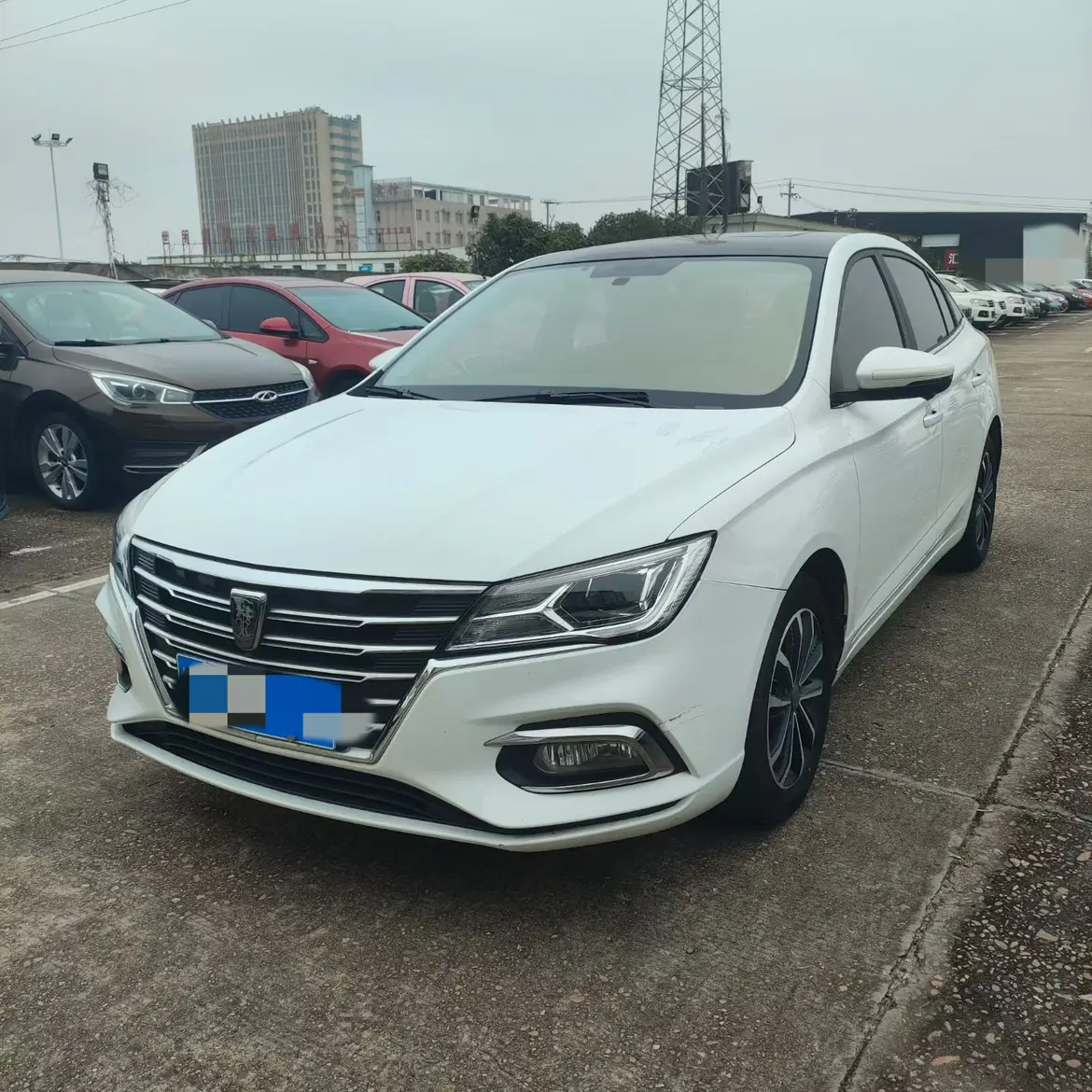 Roewe i5