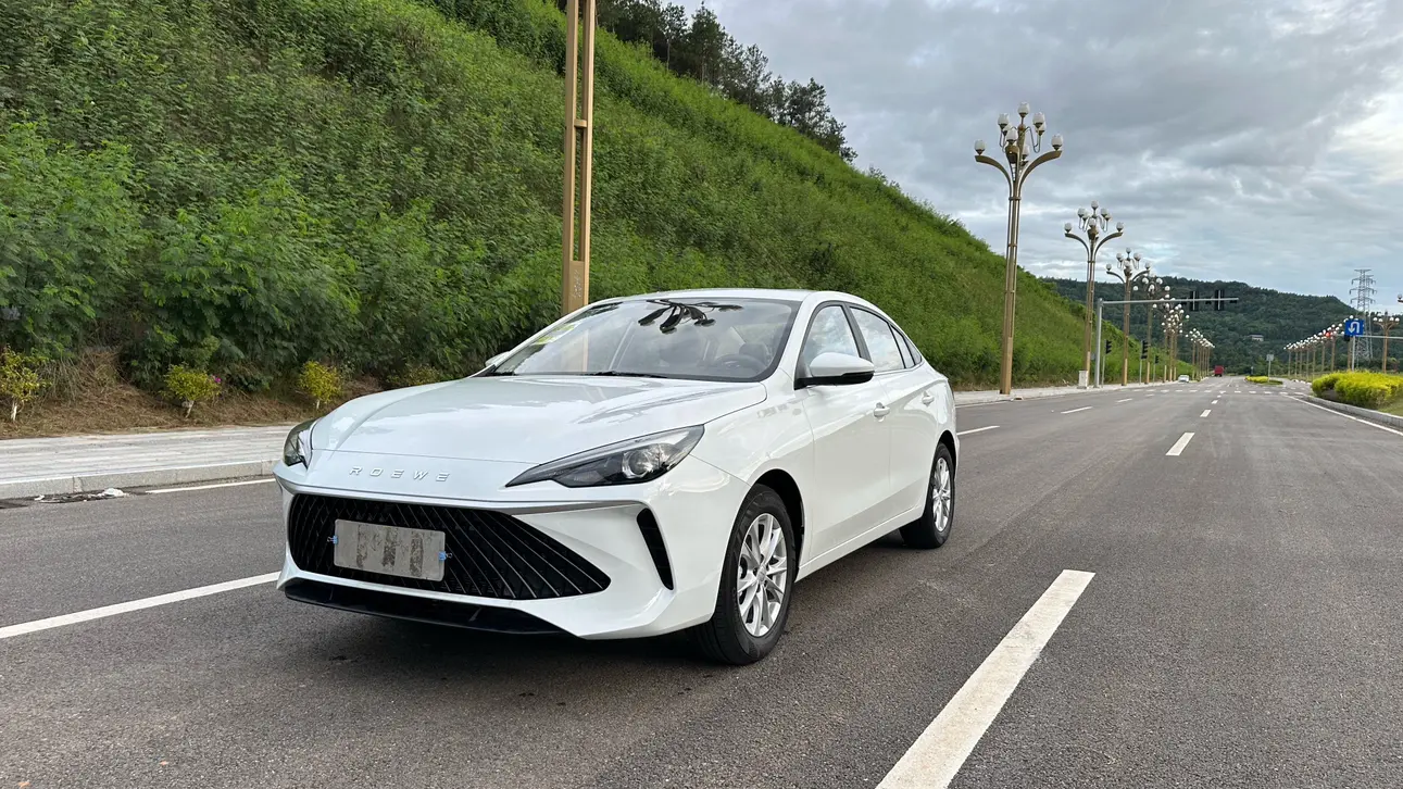 Roewe i5  из Китая