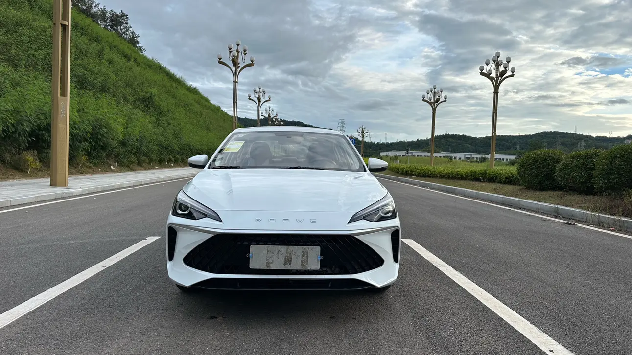 Roewe i5  из Китая