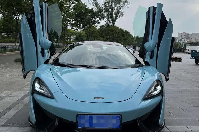 McLaren 570S
