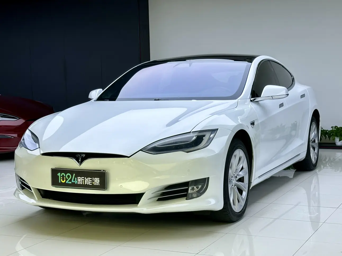 Tesla Model S  из Китая