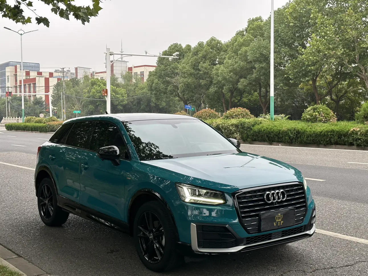 Audi Q2L
