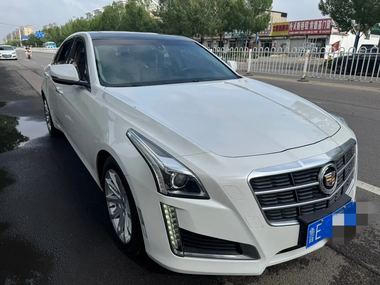 Cadillac CTS (imported)
