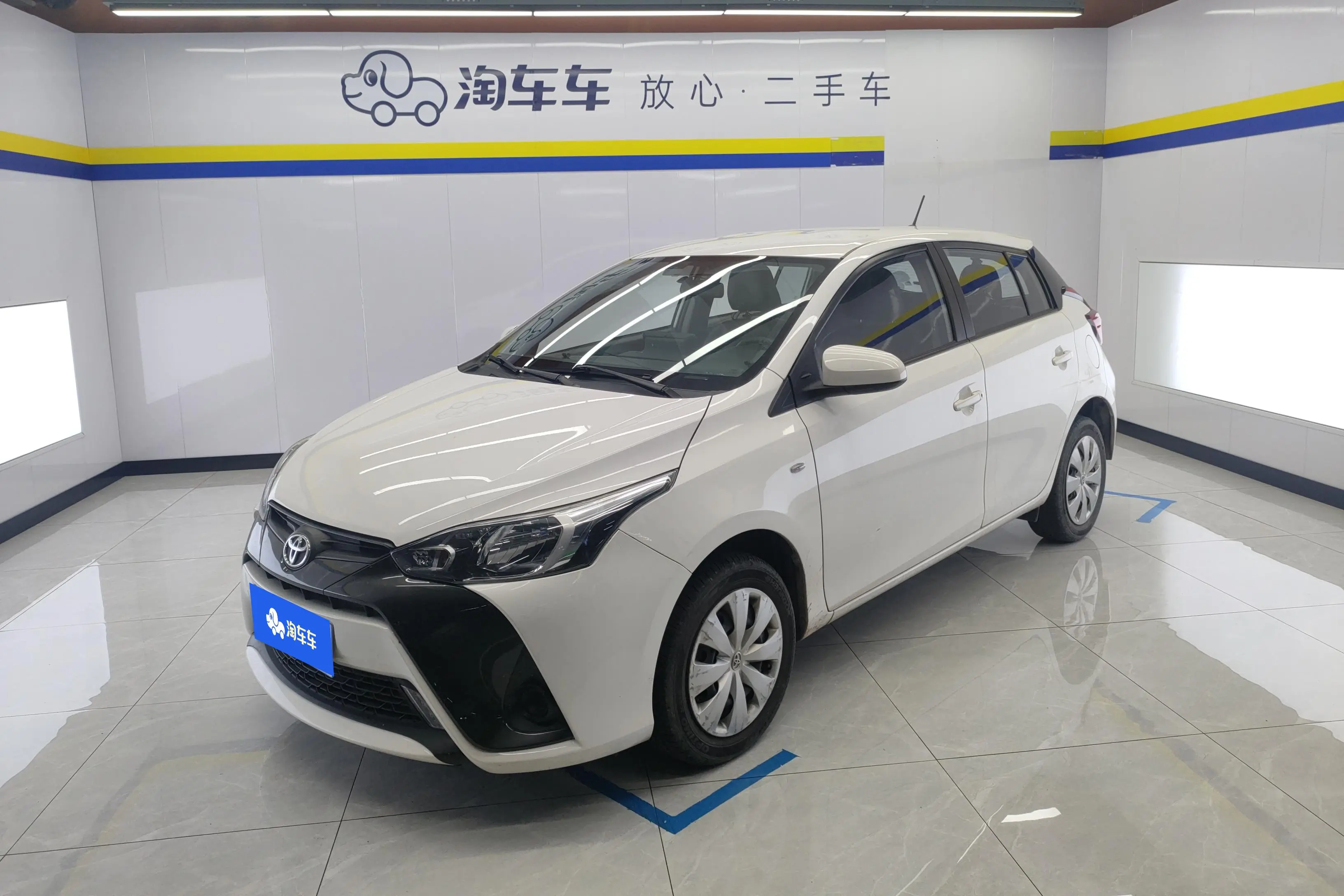 Toyota YARiS L to dazzle