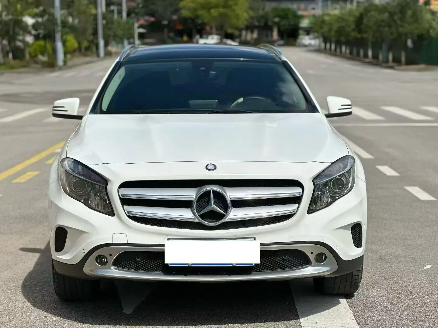 Mercedes-Benz GLA  из Китая