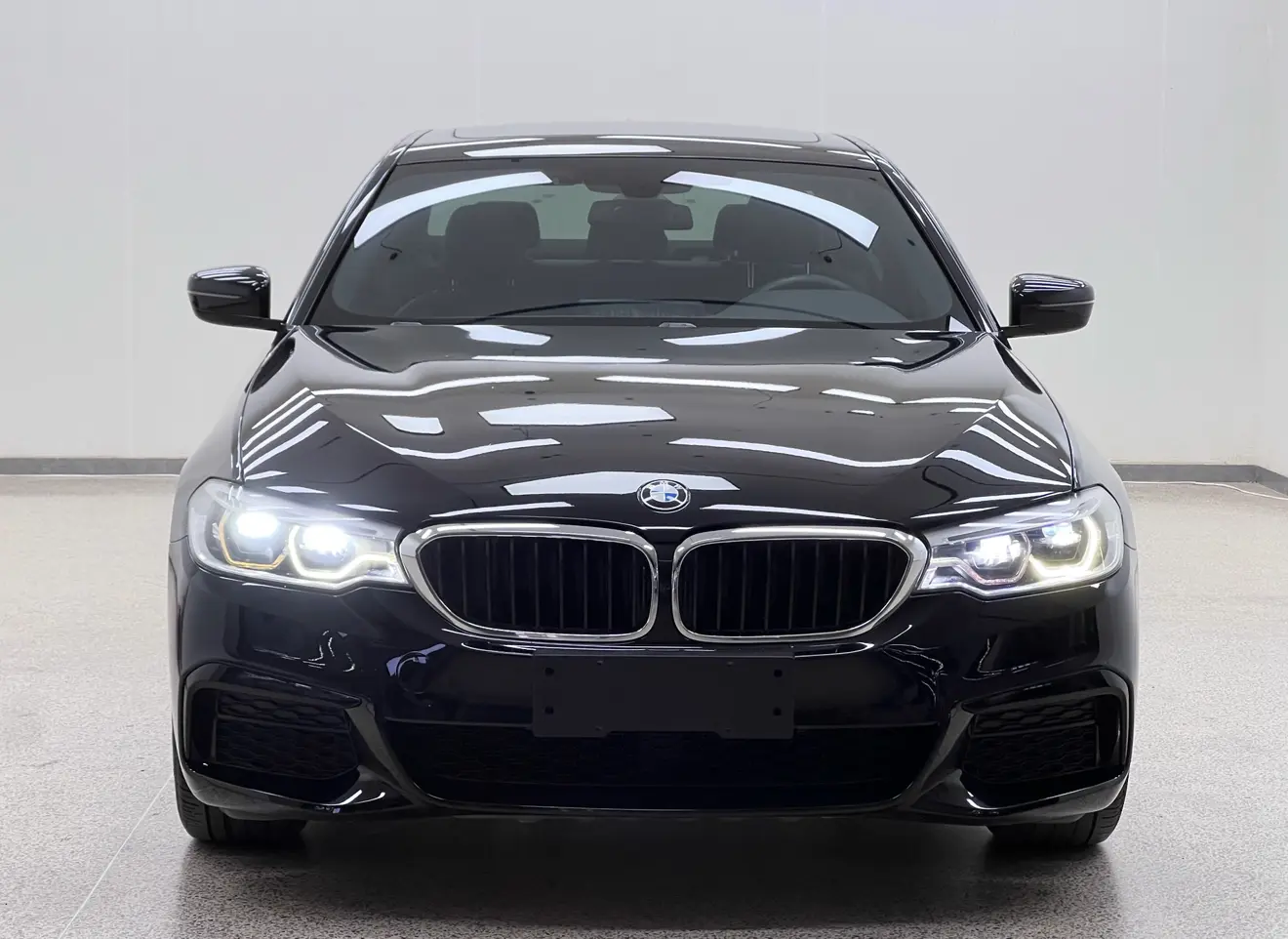 BMW 5 Series (imported)  из Китая