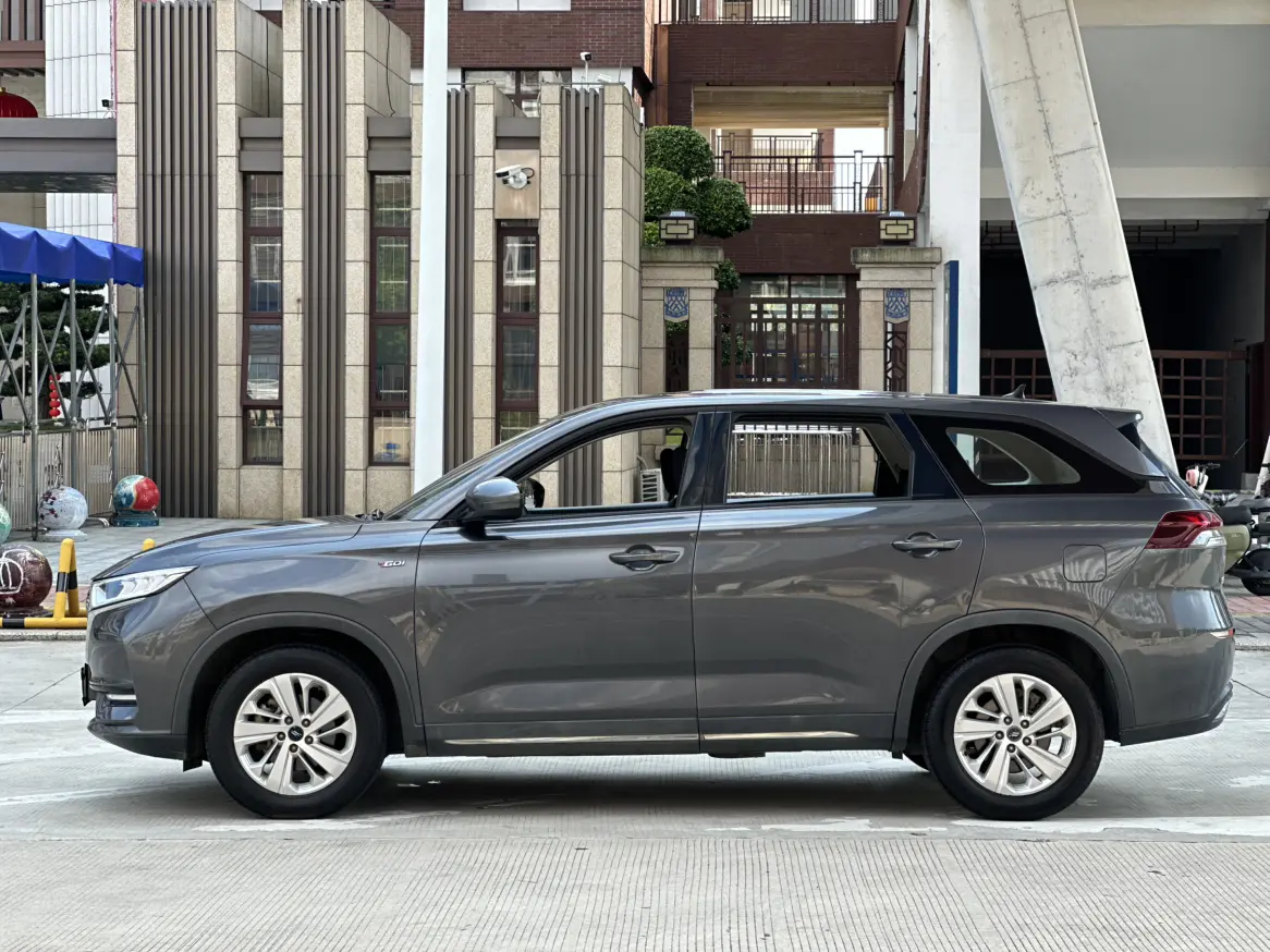 Oshan Changan Auchan X7