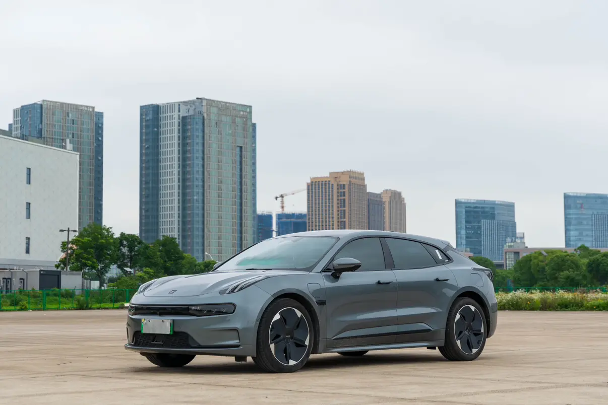 ZEEKR 001  из Китая