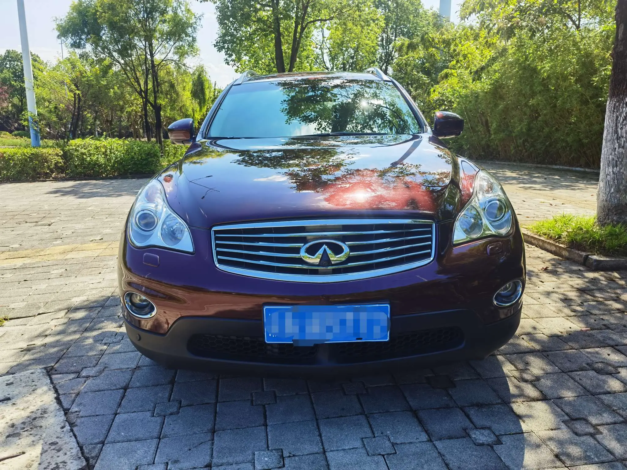 Infiniti QX50 (imported)