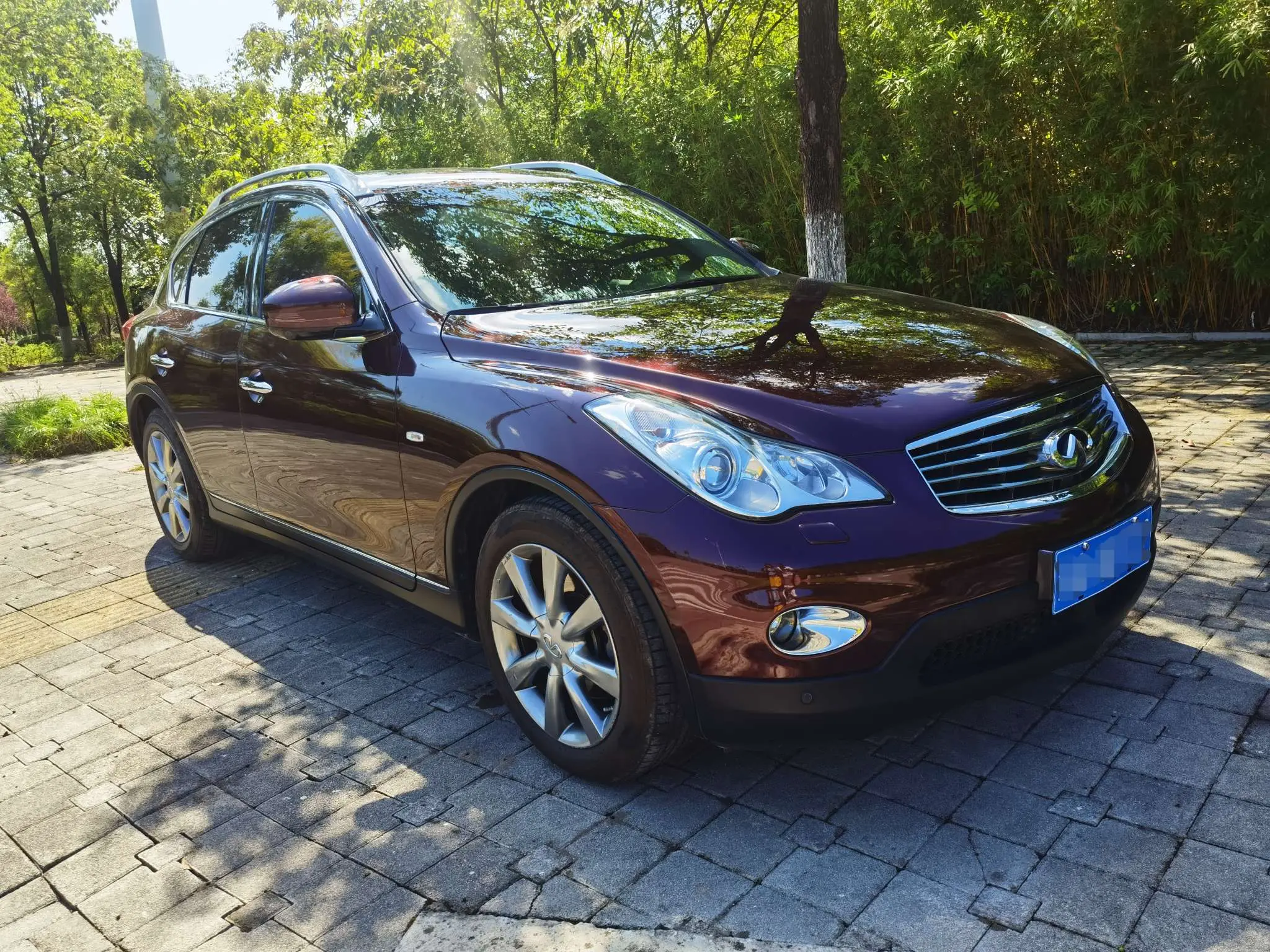 Infiniti QX50 (imported)