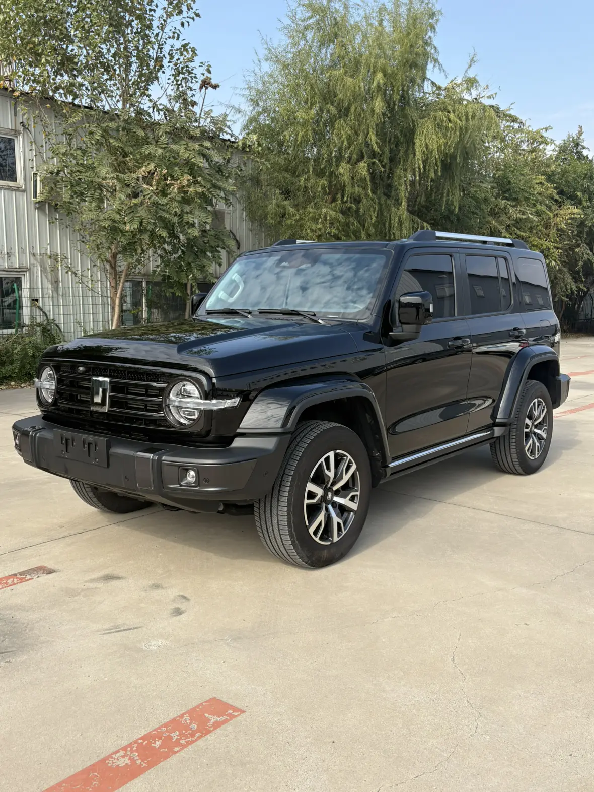 Tank 300  из Китая