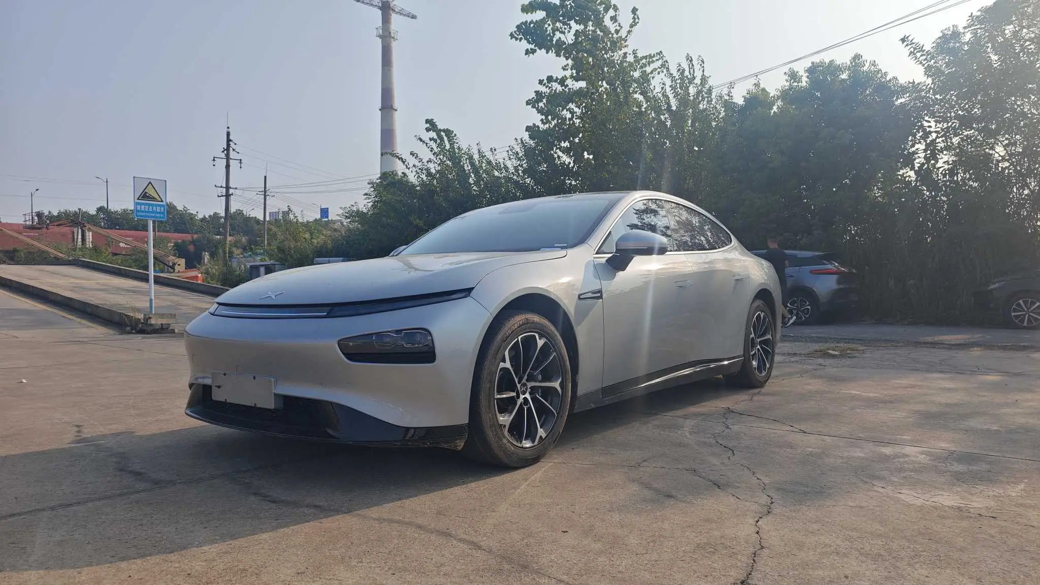 Xpeng P7  из Китая