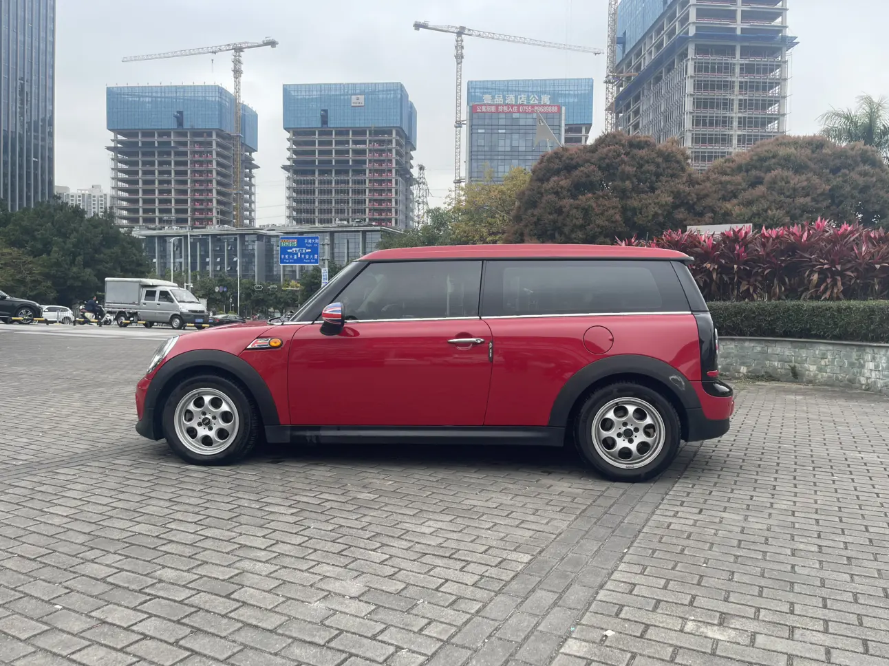 MINI CLUBMAN