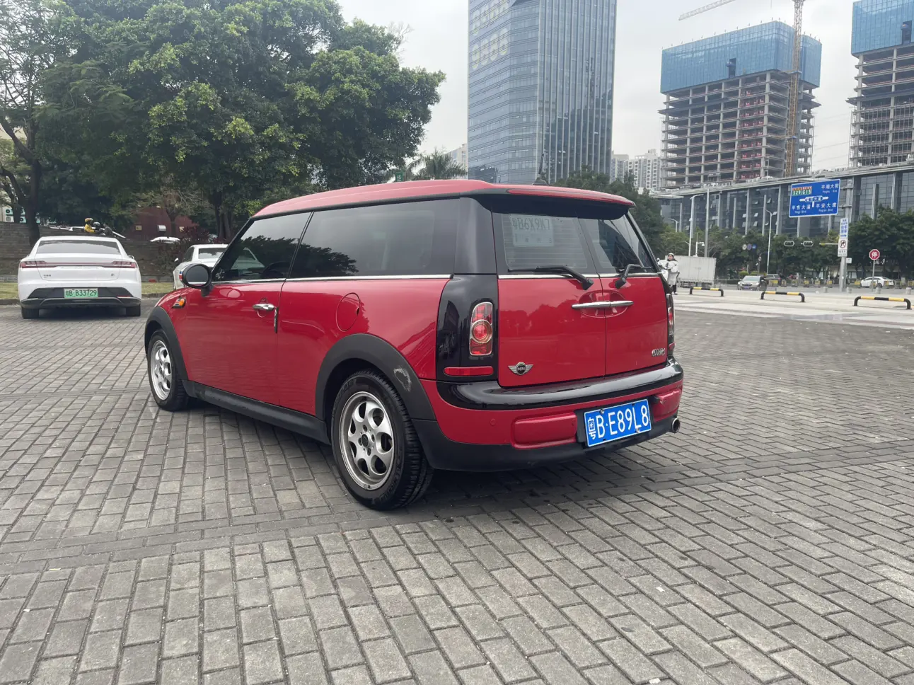 MINI CLUBMAN