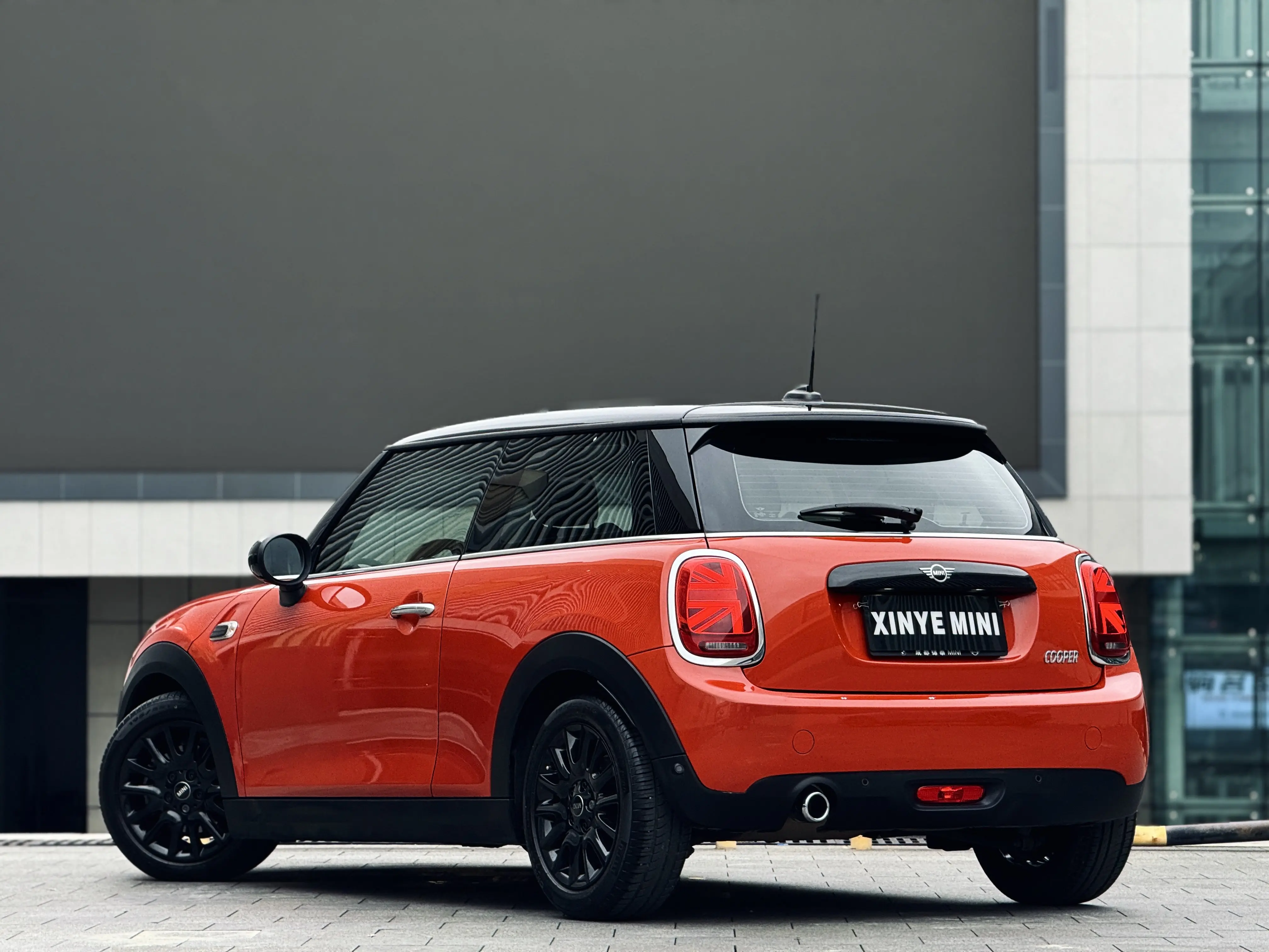 MINI MINI