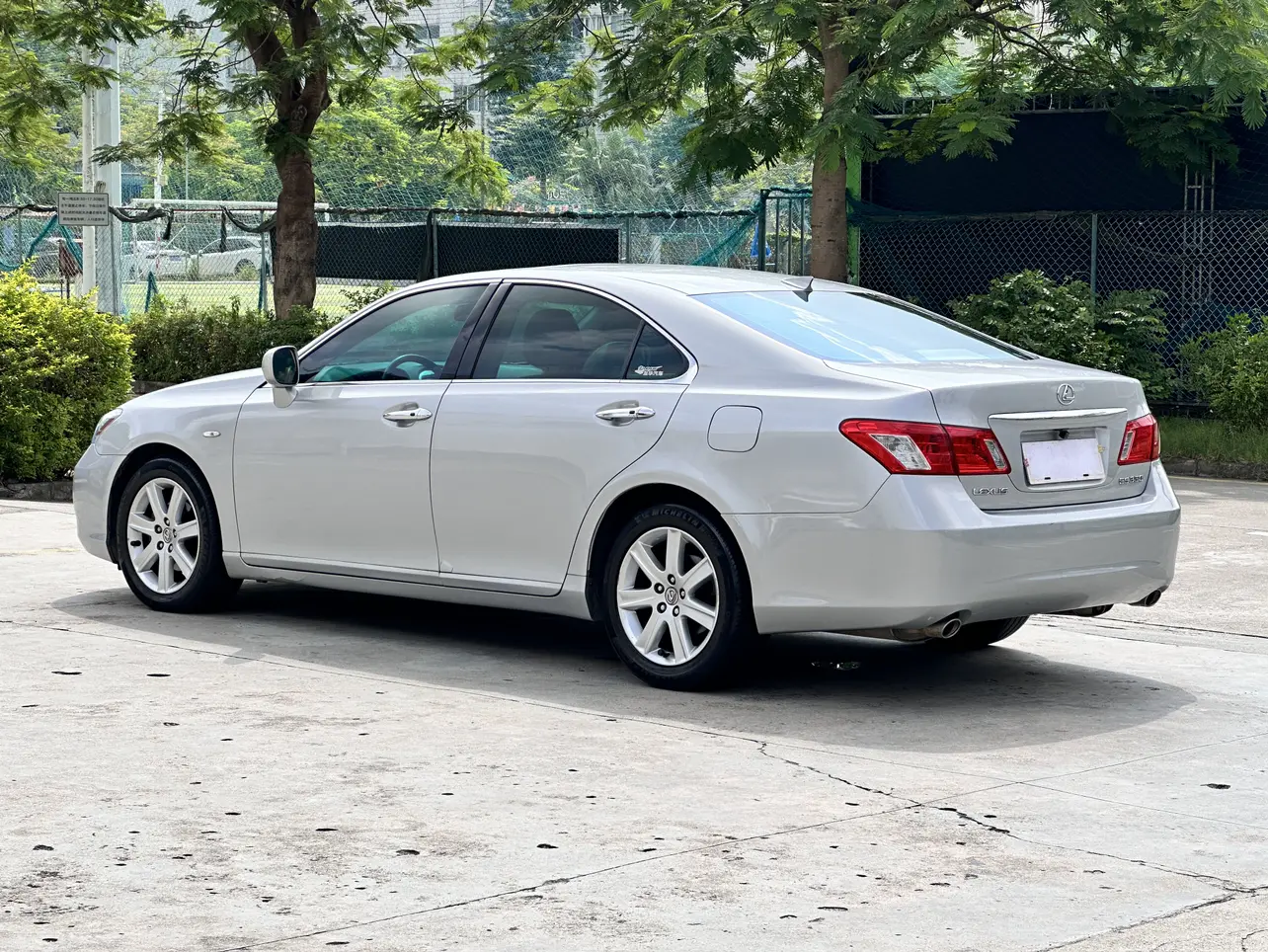Lexus ES