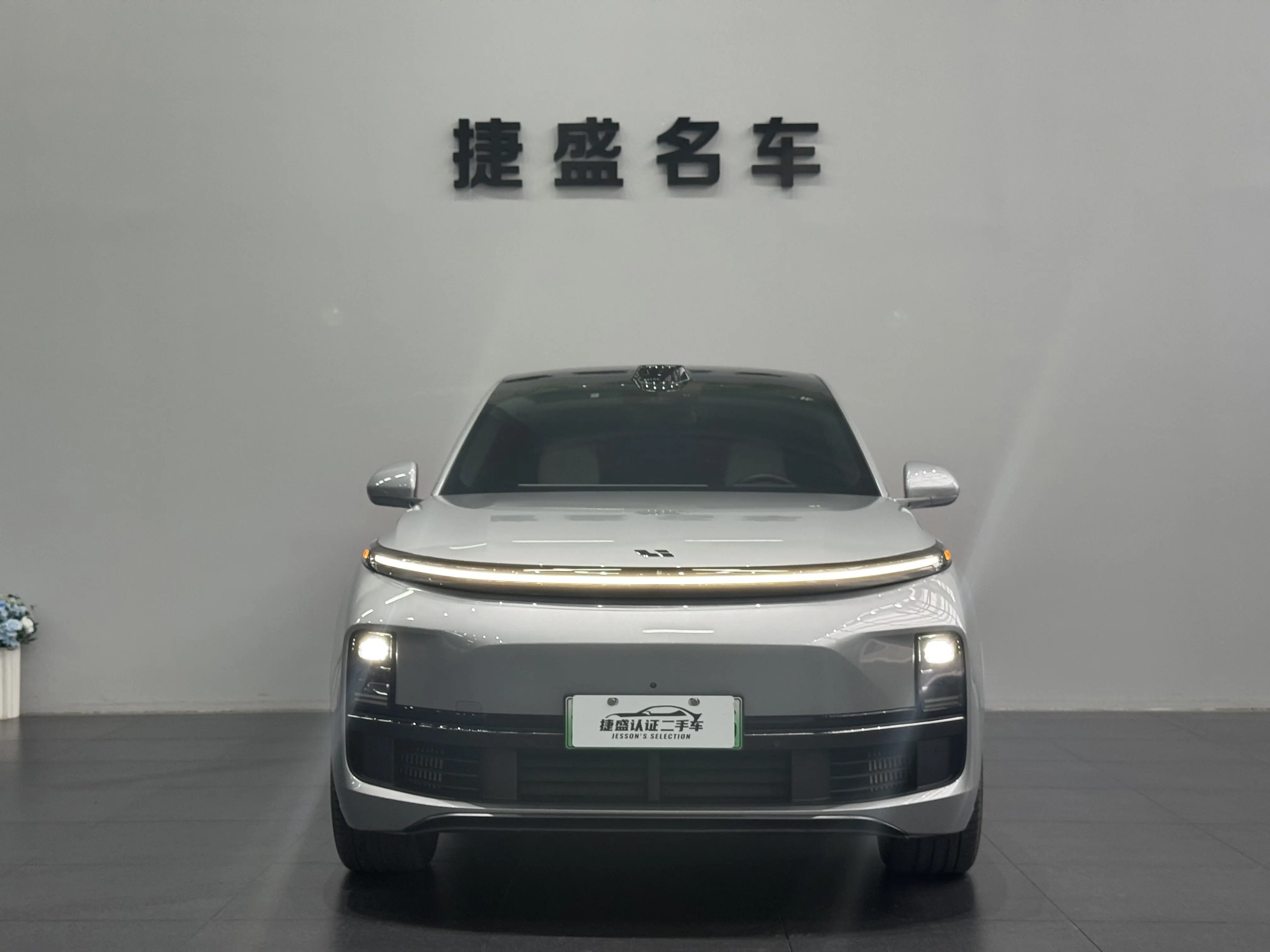 Li L9 (Ideal L9)  из Китая