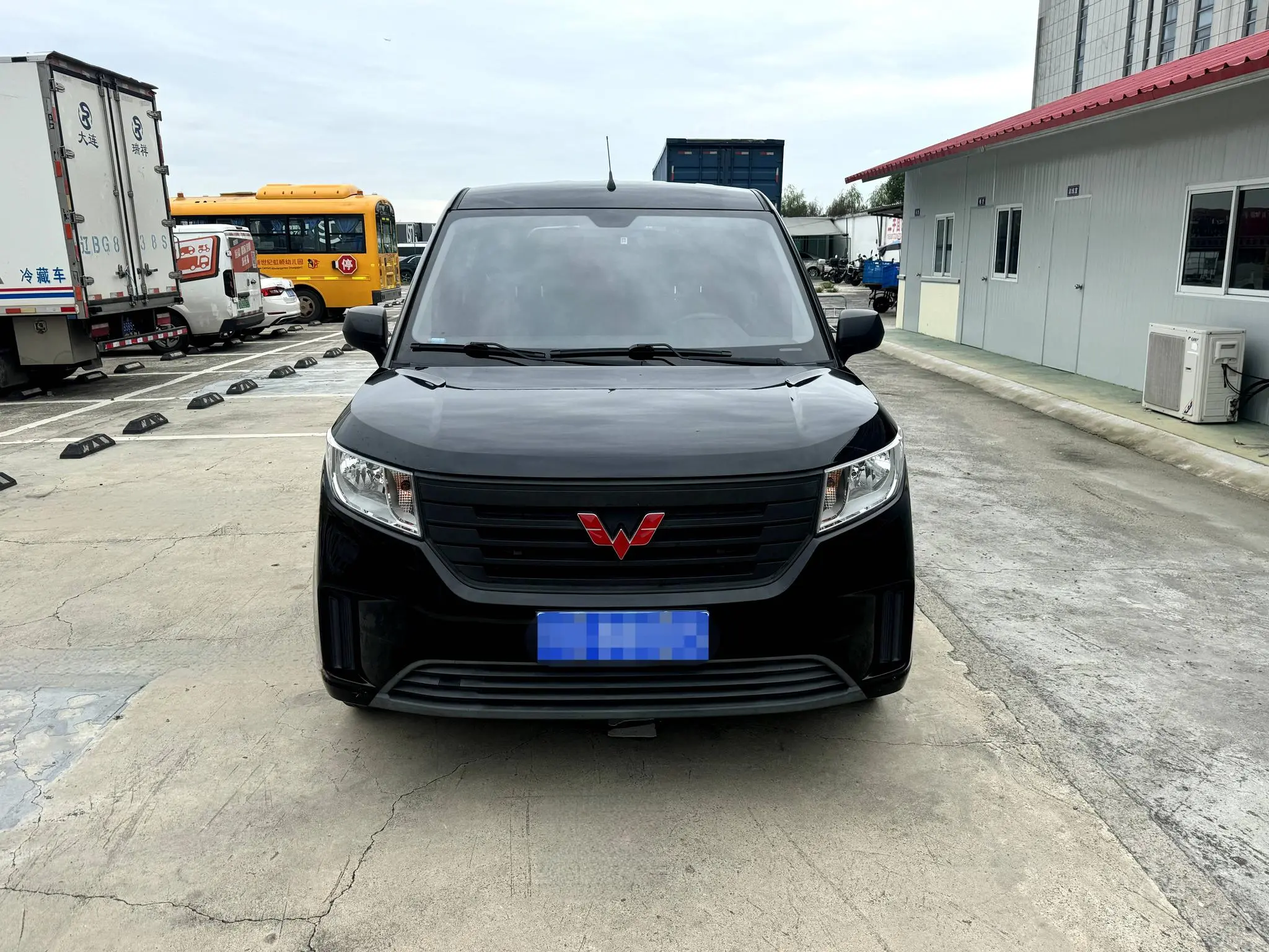 Wuling Hongguang PLUS  из Китая