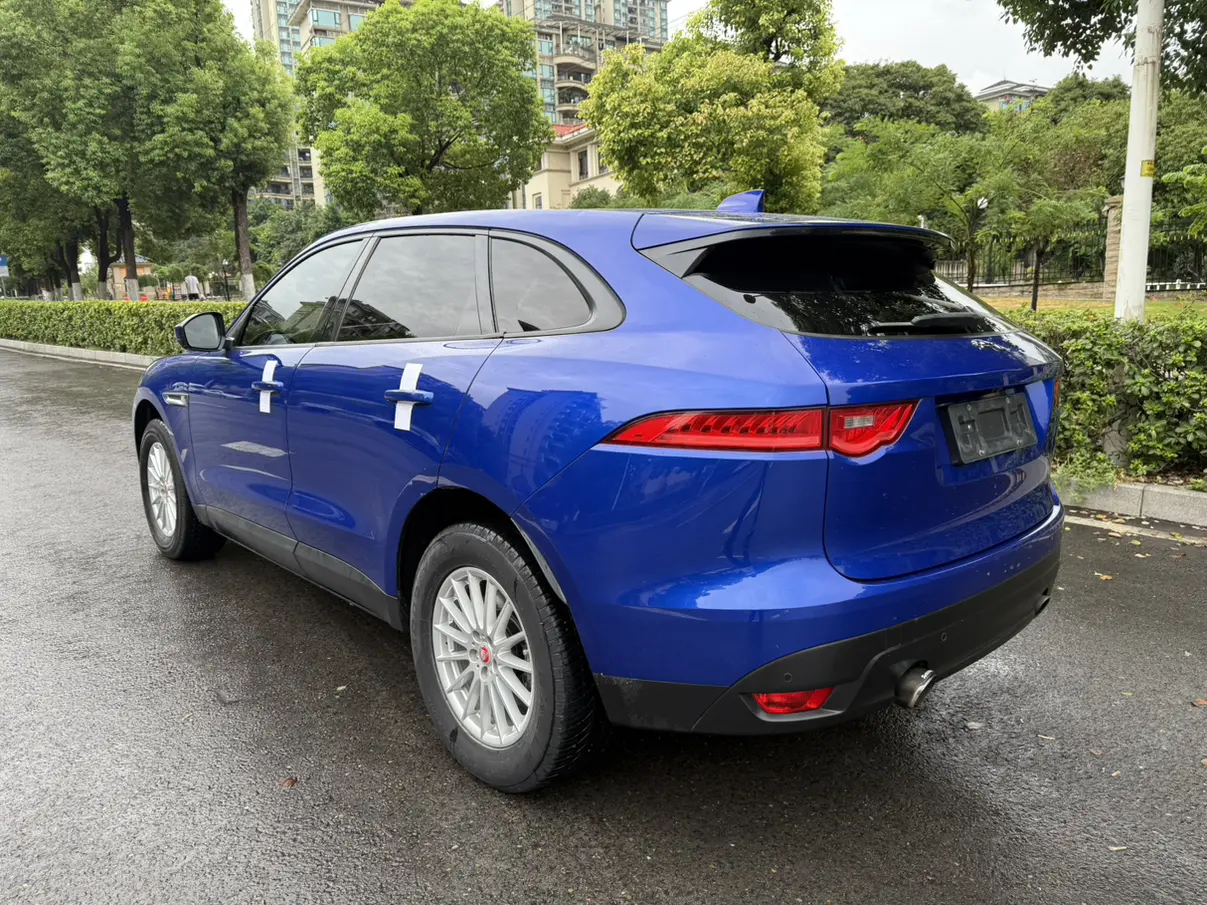 Jaguar F-PACE