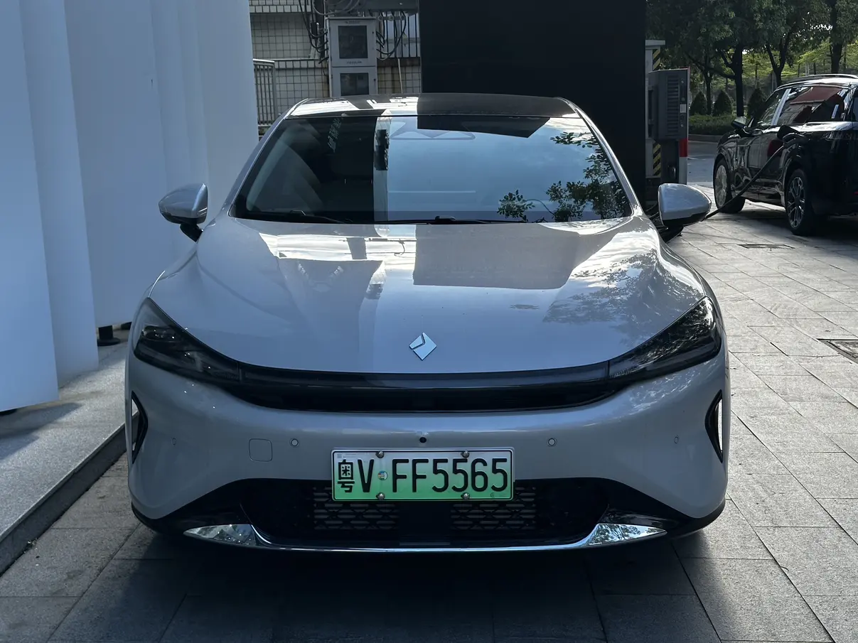 Baojun Enjoy PHEV