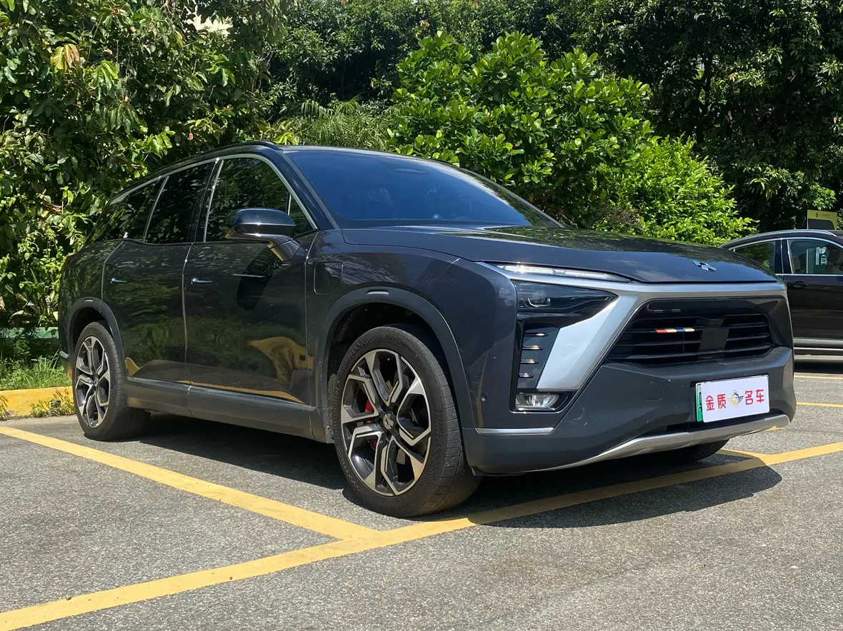 NIO ES8