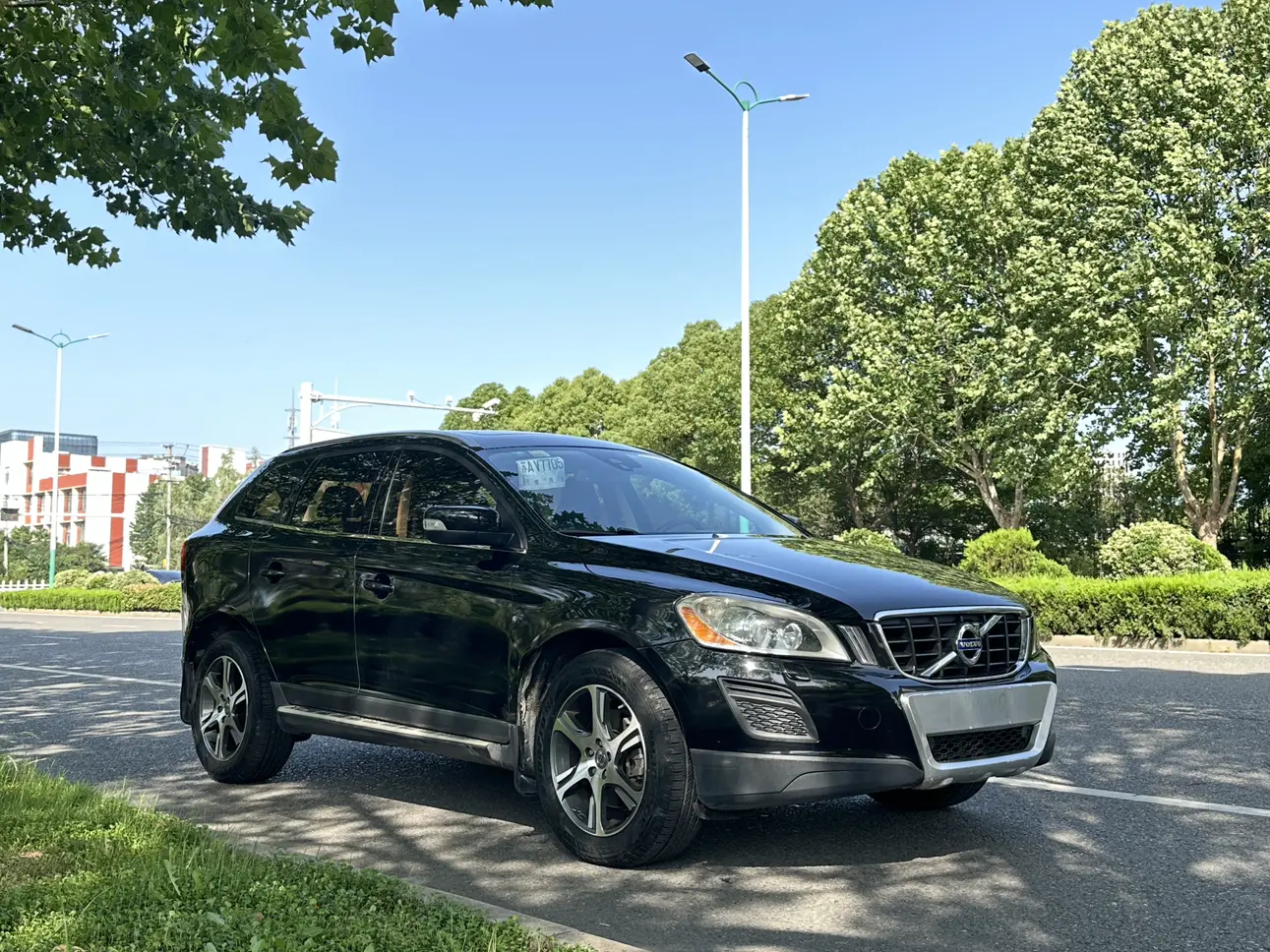 Volvo XC60 (imported)