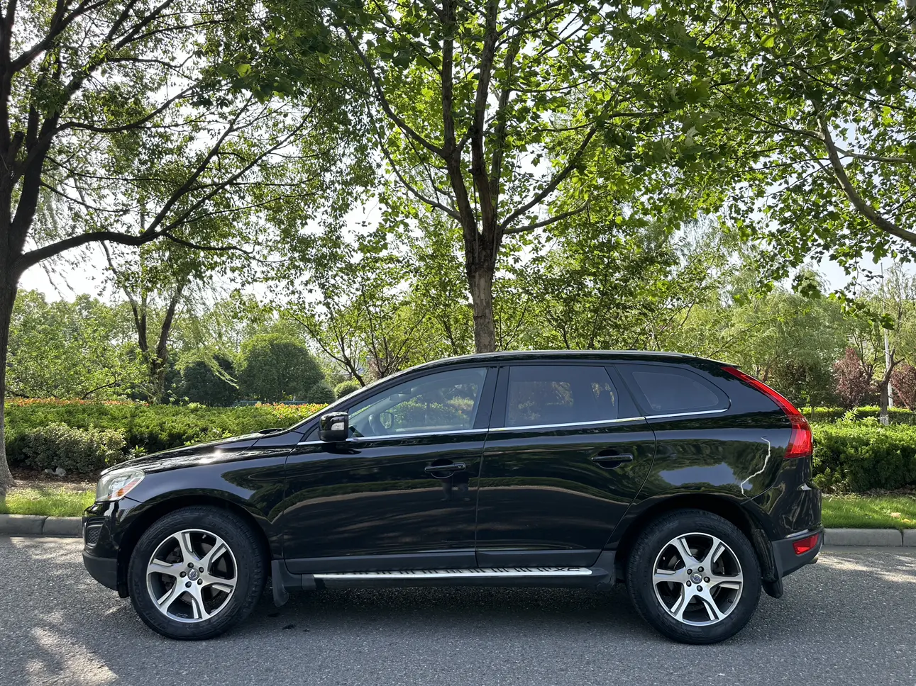 Volvo XC60 (imported)