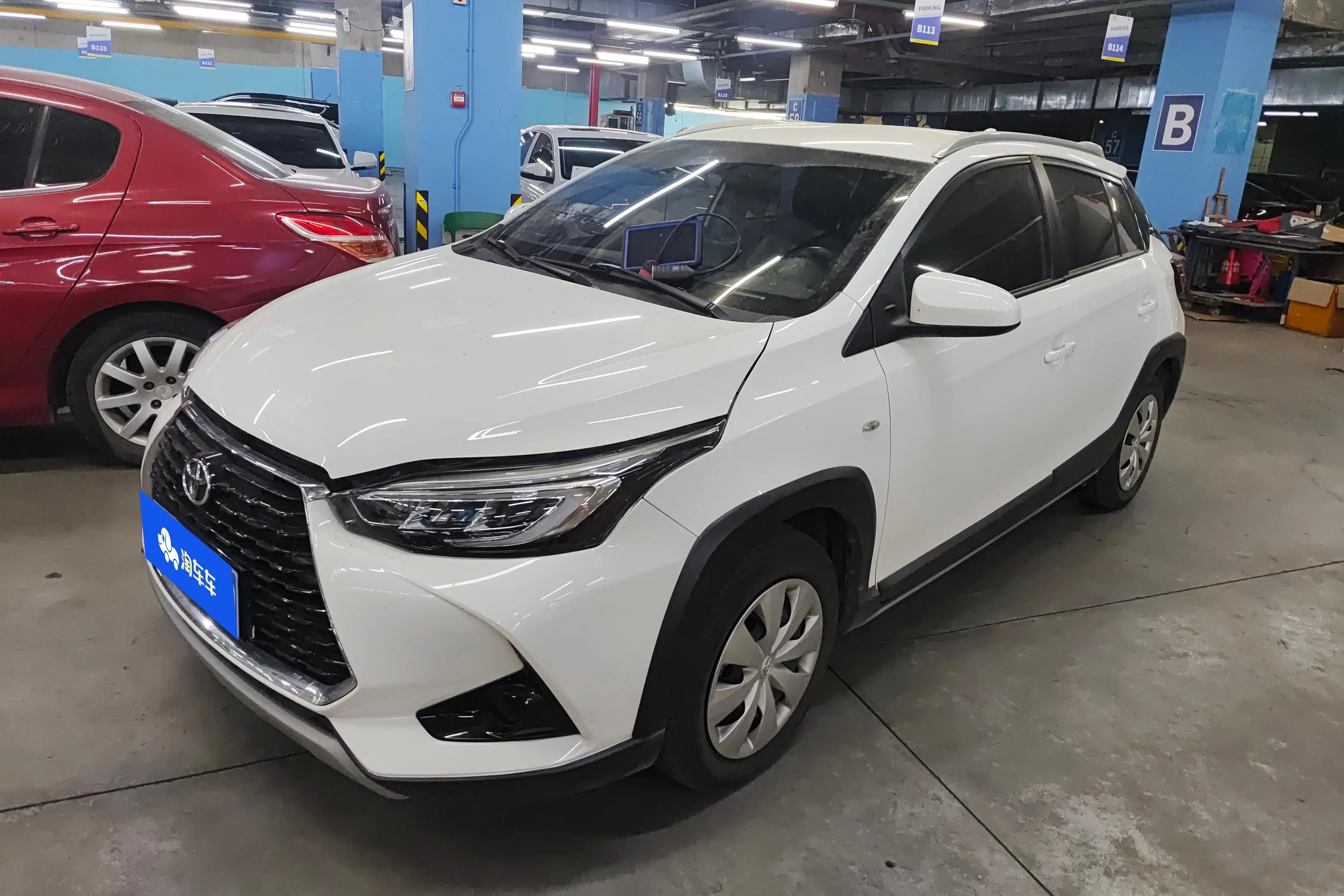 Toyota Yaris L  из Китая