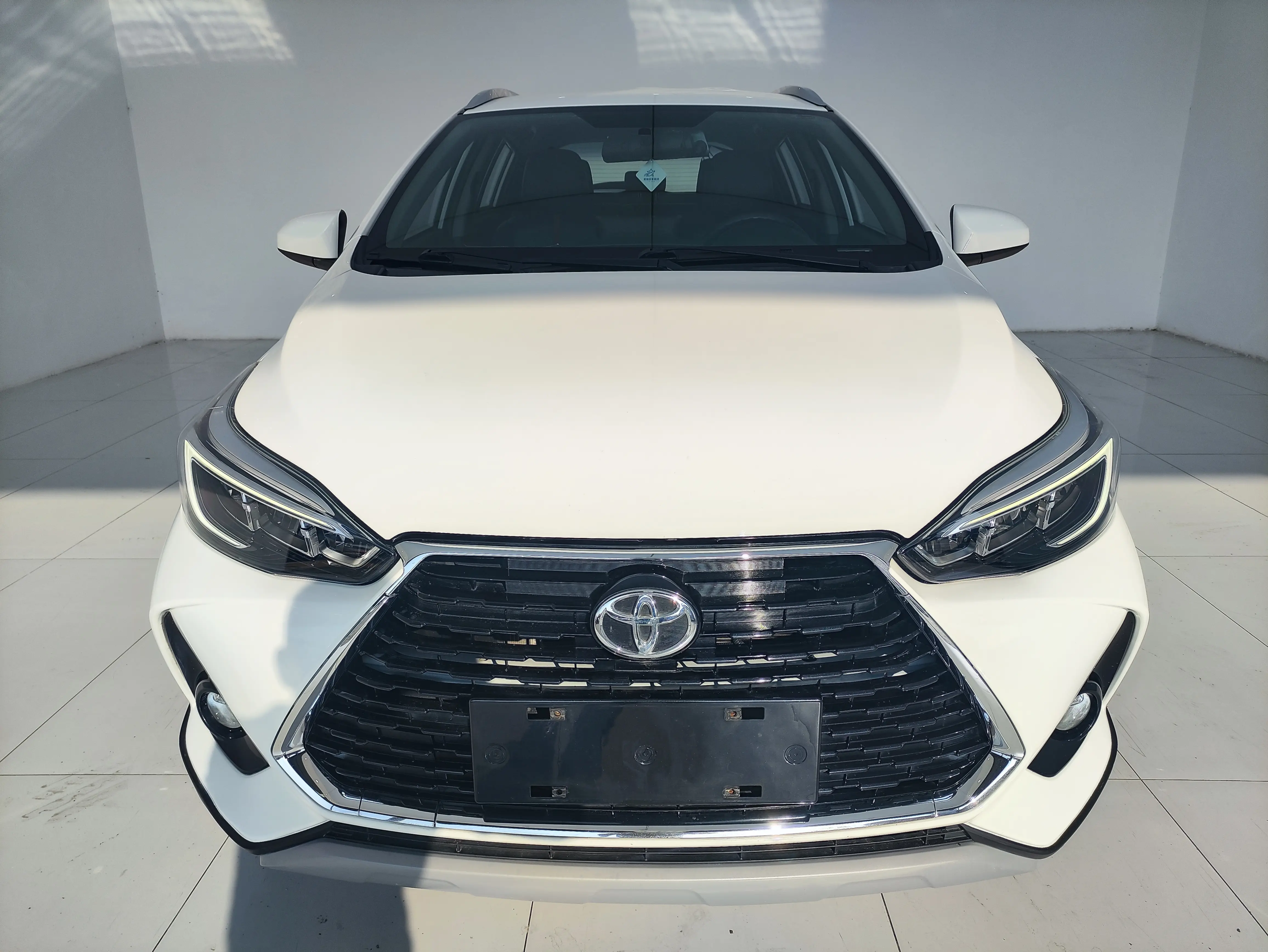 Toyota Yaris L  из Китая