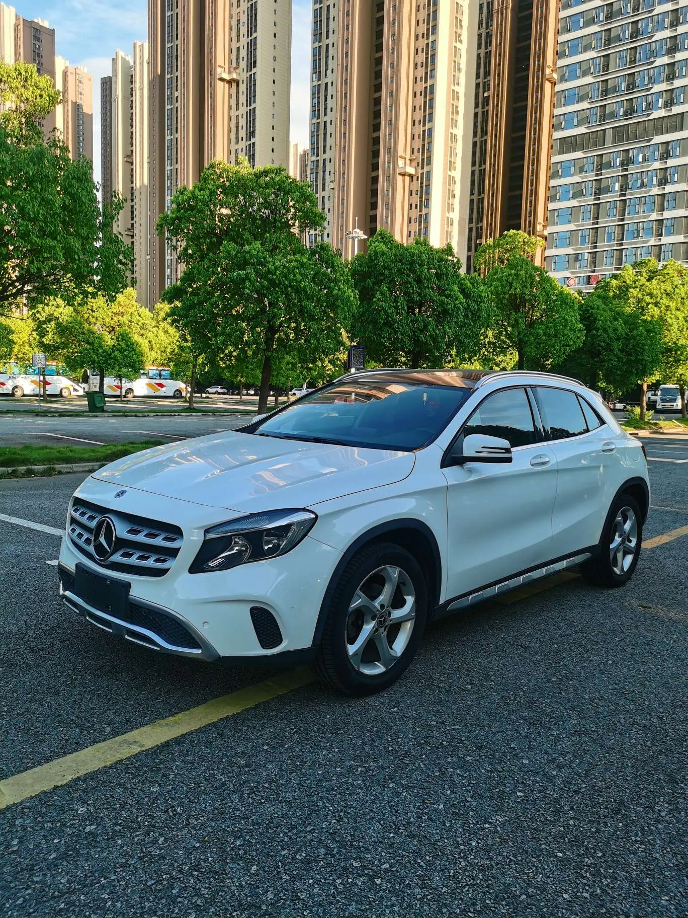 Mercedes-Benz GLA  из Китая