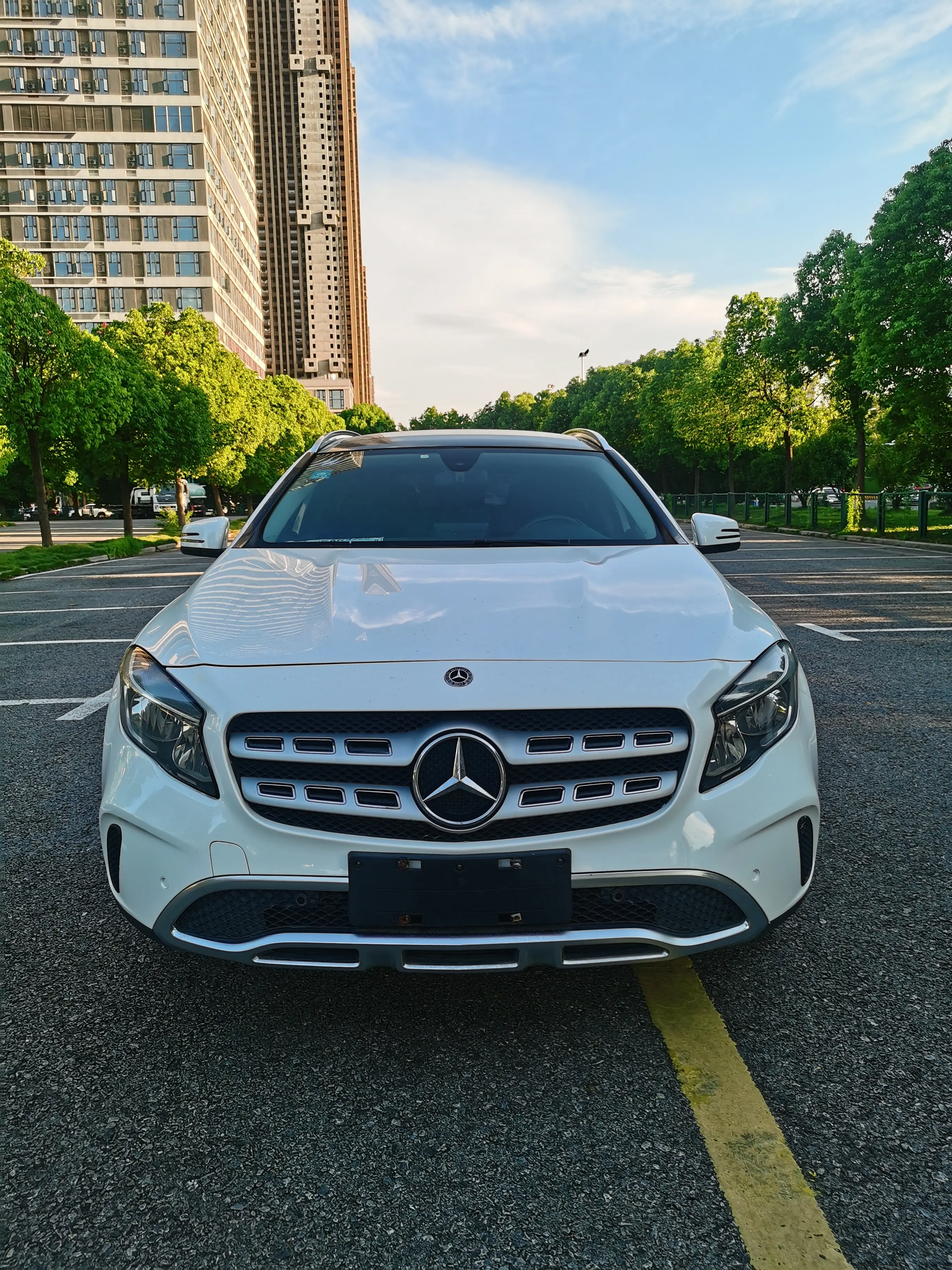 Mercedes-Benz GLA  из Китая