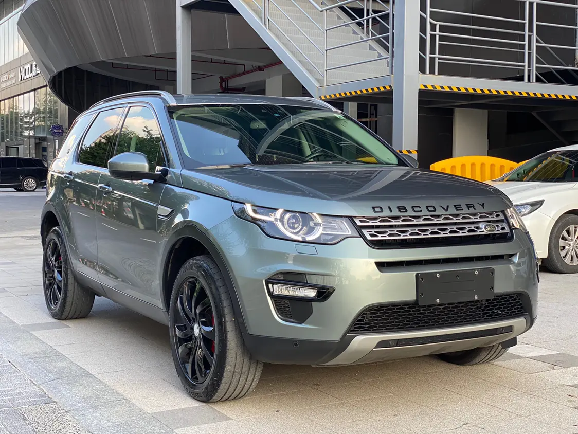 Land Rover Discover the magic