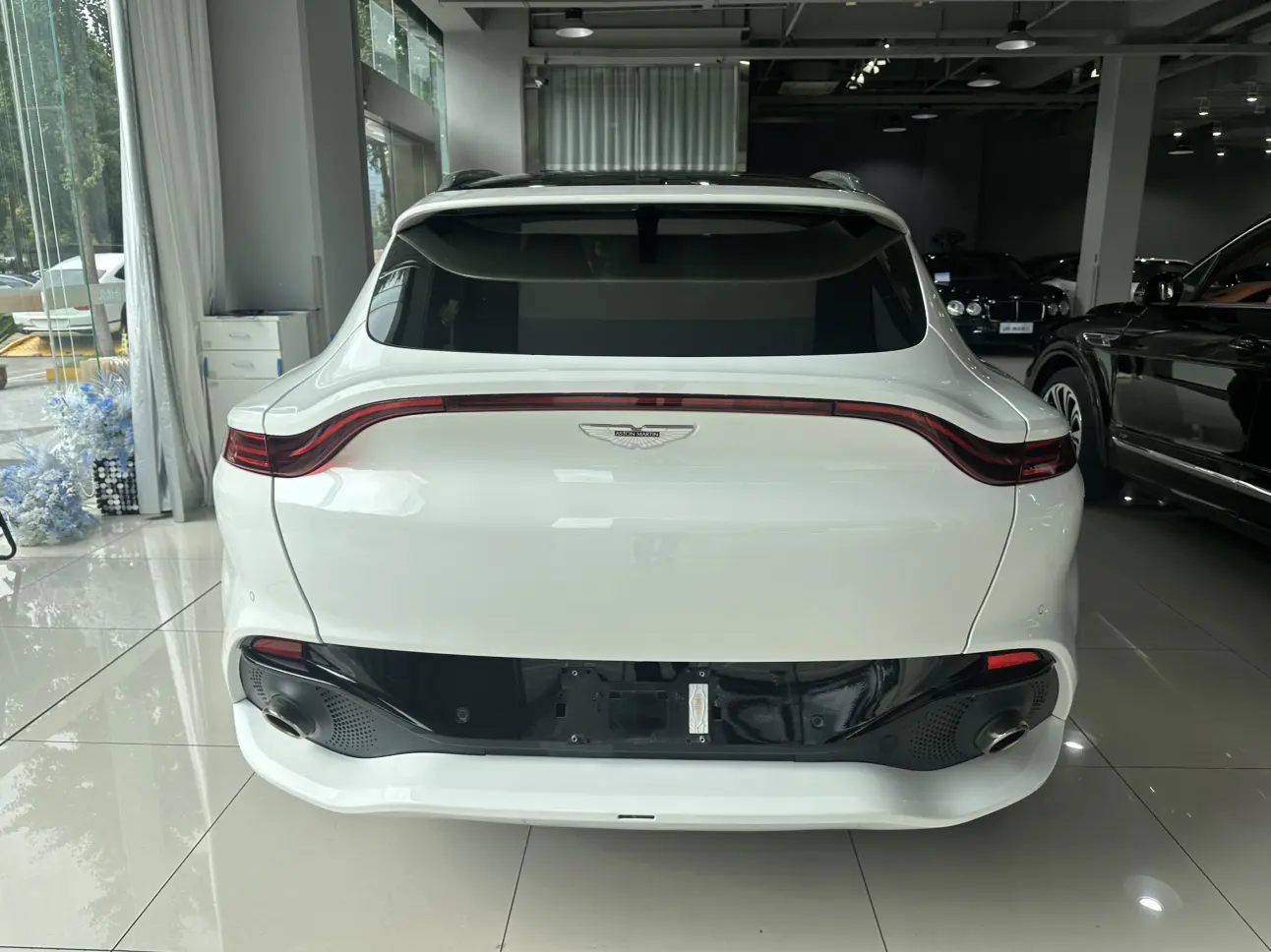 Aston Martin DBX