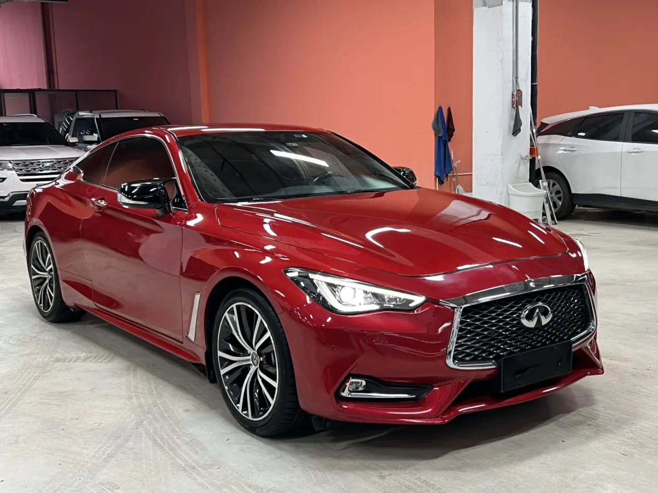 Infiniti Q60