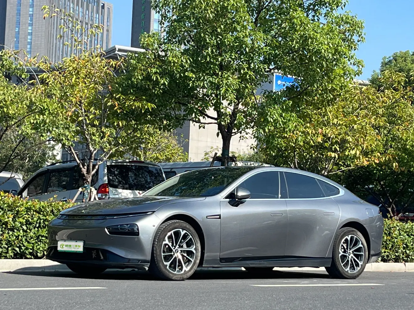 Xpeng P7  из Китая