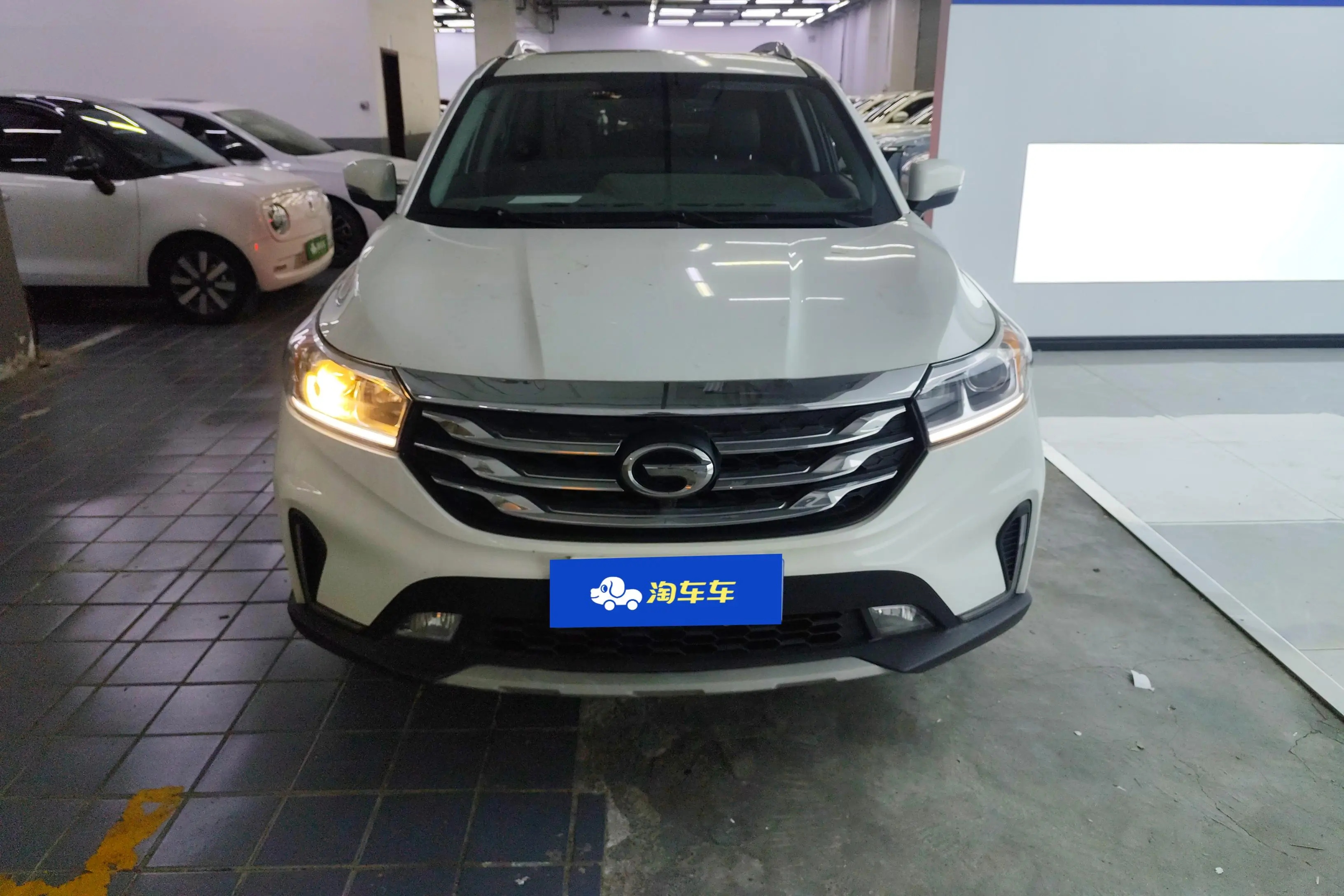 GAC Trumpchi GS4  из Китая