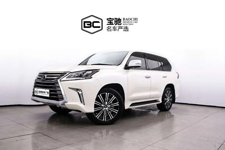 Lexus LX