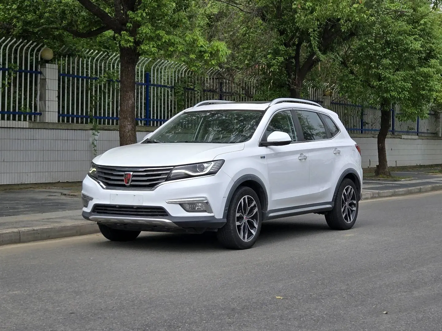 Roewe RX5