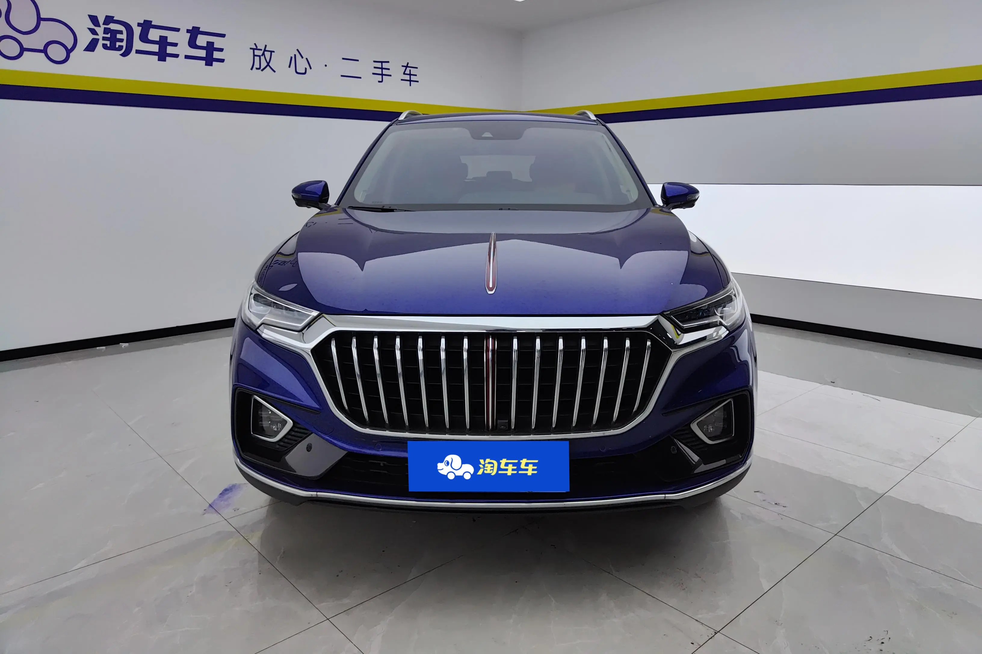 Hongqi HS5  из Китая