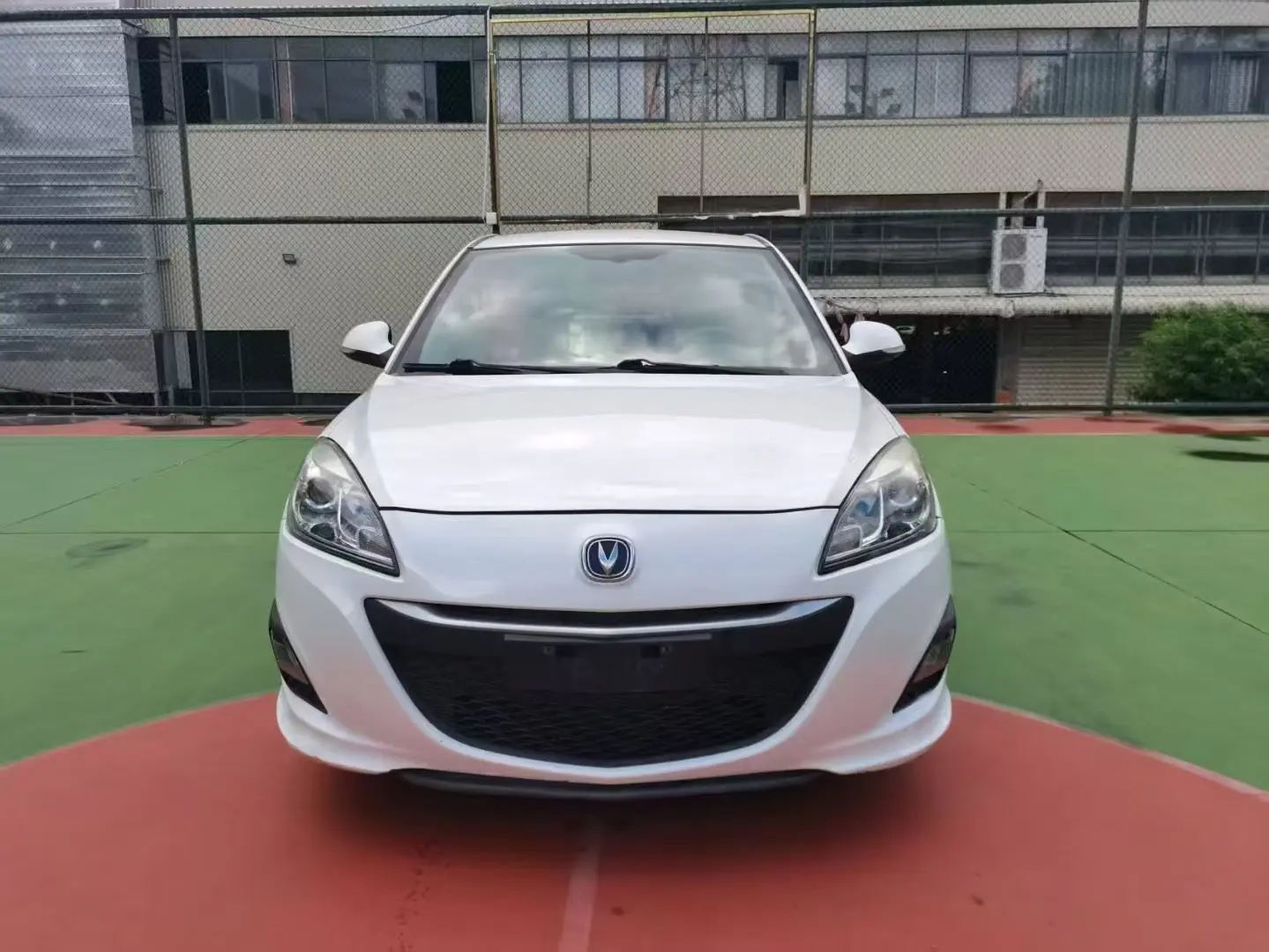 Changan Yuexiang V5  из Китая