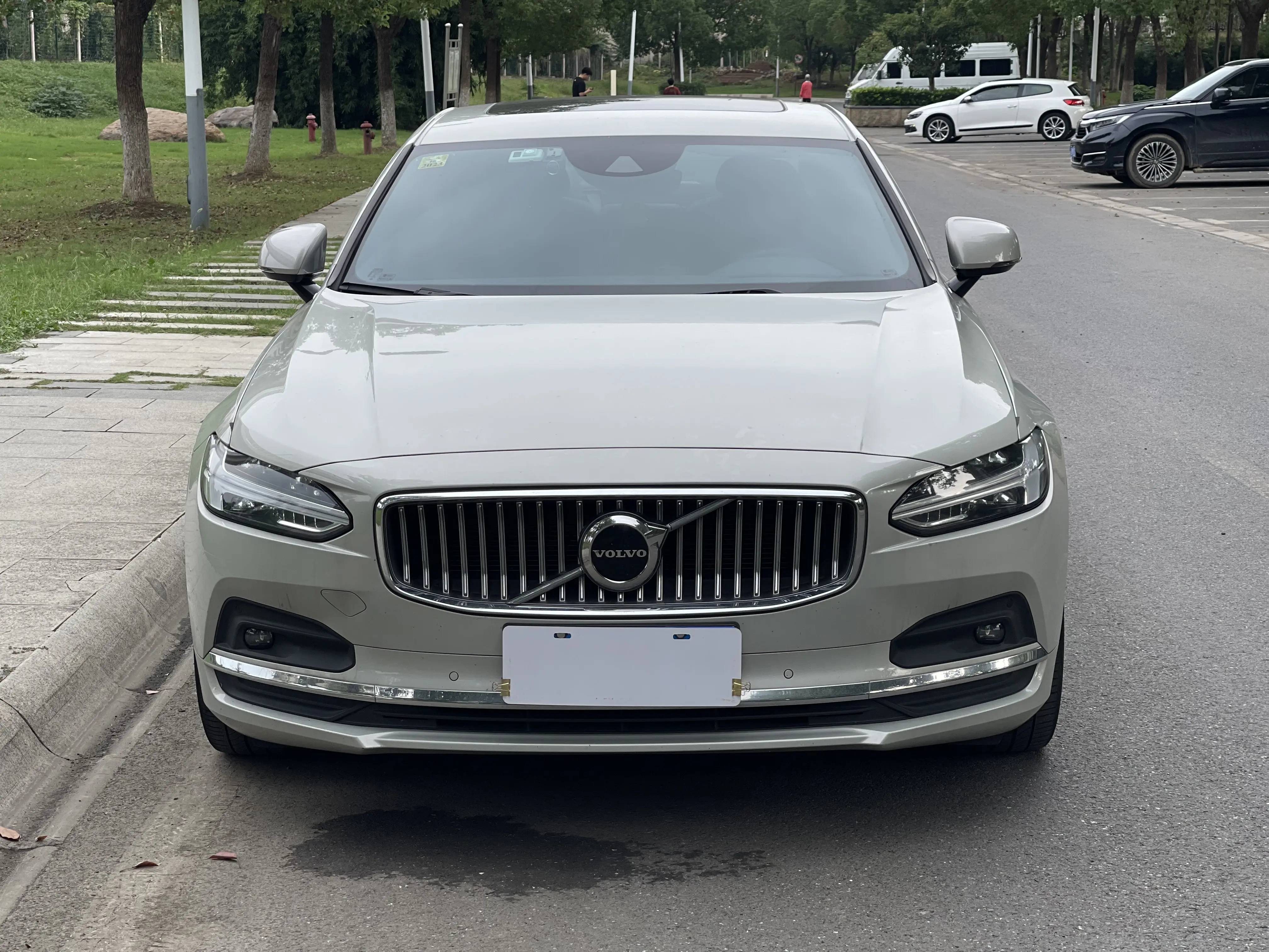 Volvo S90
