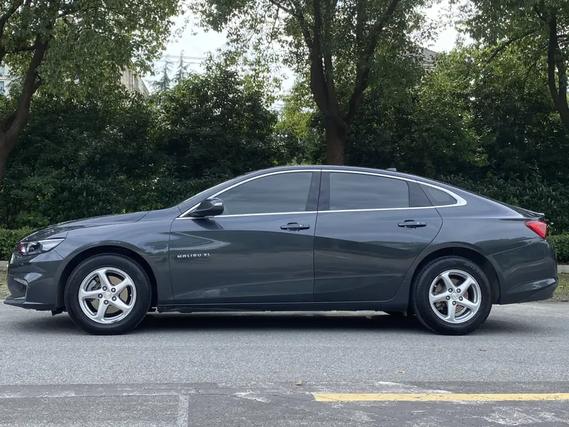 Chevrolet Malibu XL