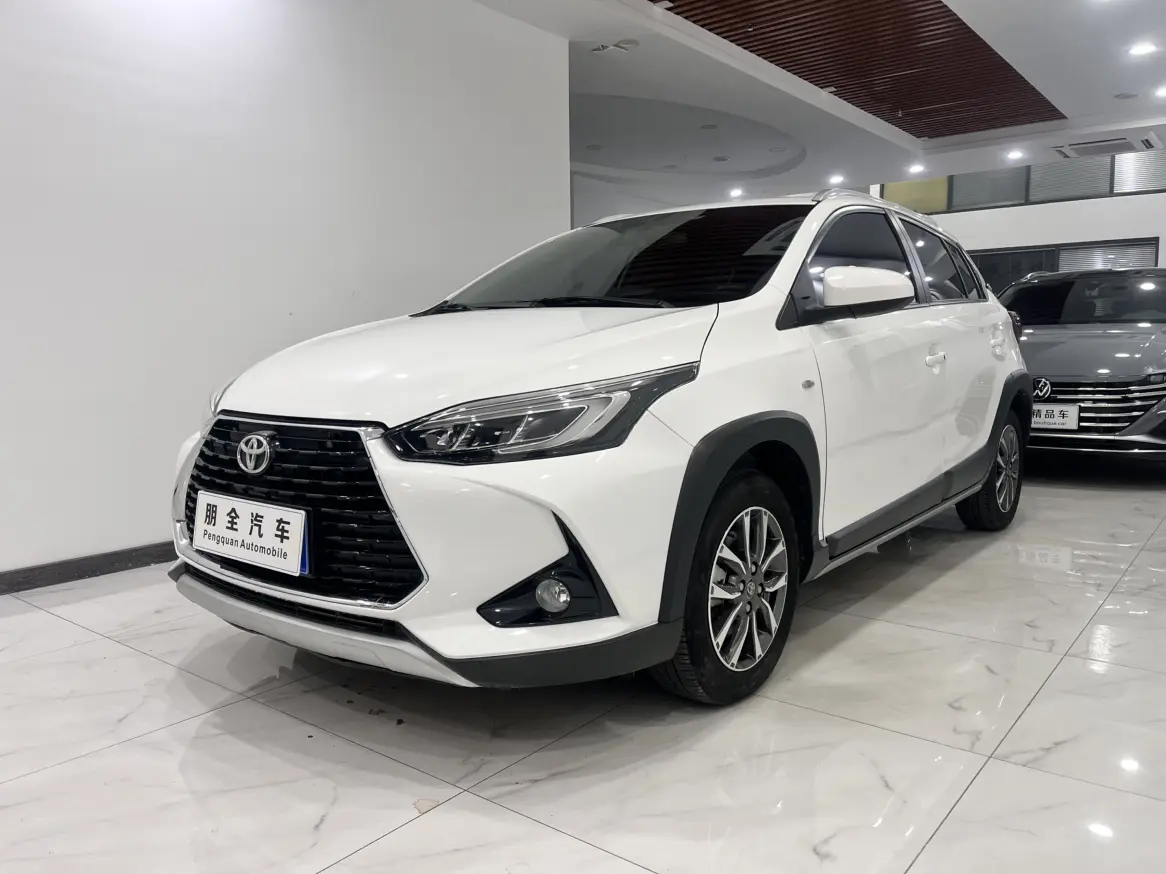 Toyota YARiS L to dazzle