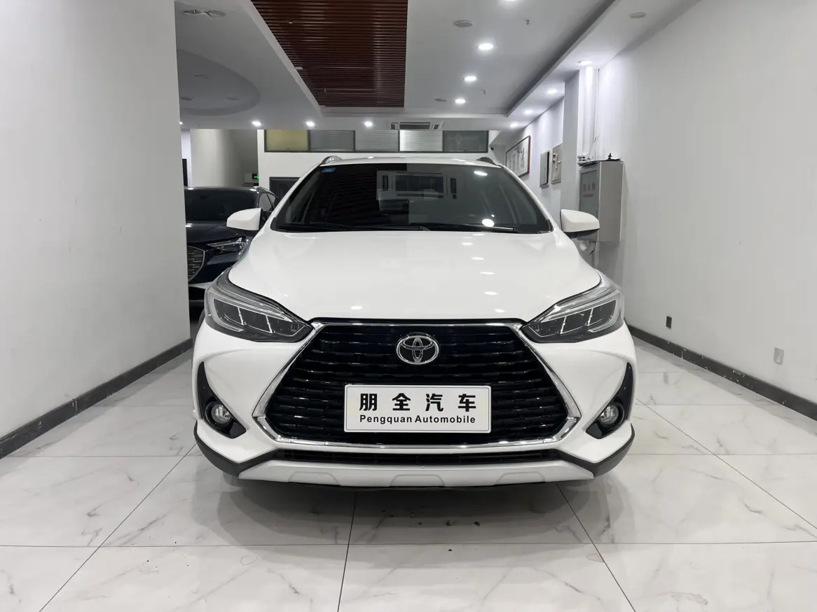 Toyota YARiS L to dazzle